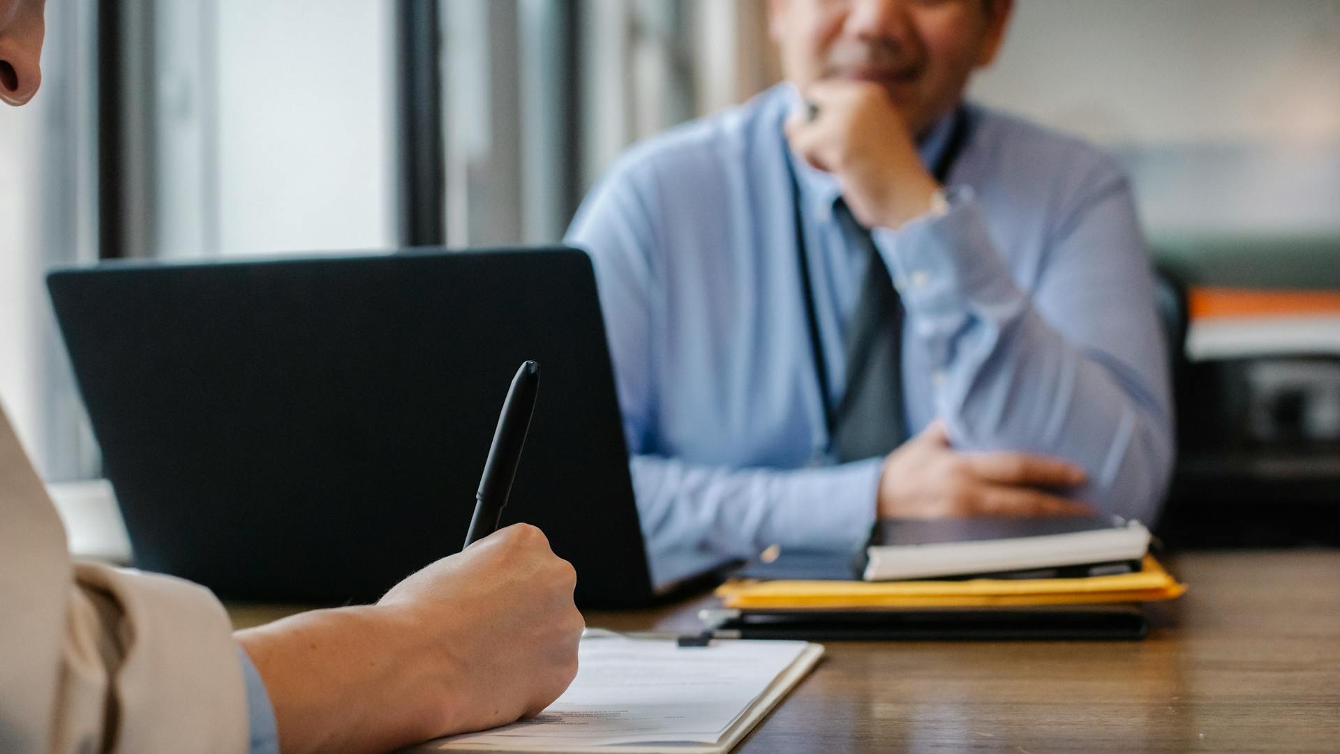Entrevista con el cónsul: 10 preguntas y respuestas clave